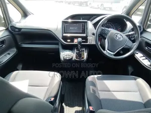 Toyota Noah 2.0 Front-Wheel Drive (8 Seater) 2021 Black