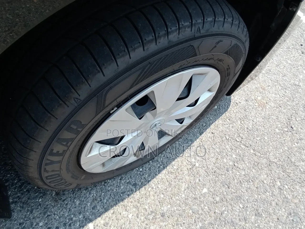 Toyota Noah 2.0 Front-Wheel Drive (8 Seater) 2021 Black