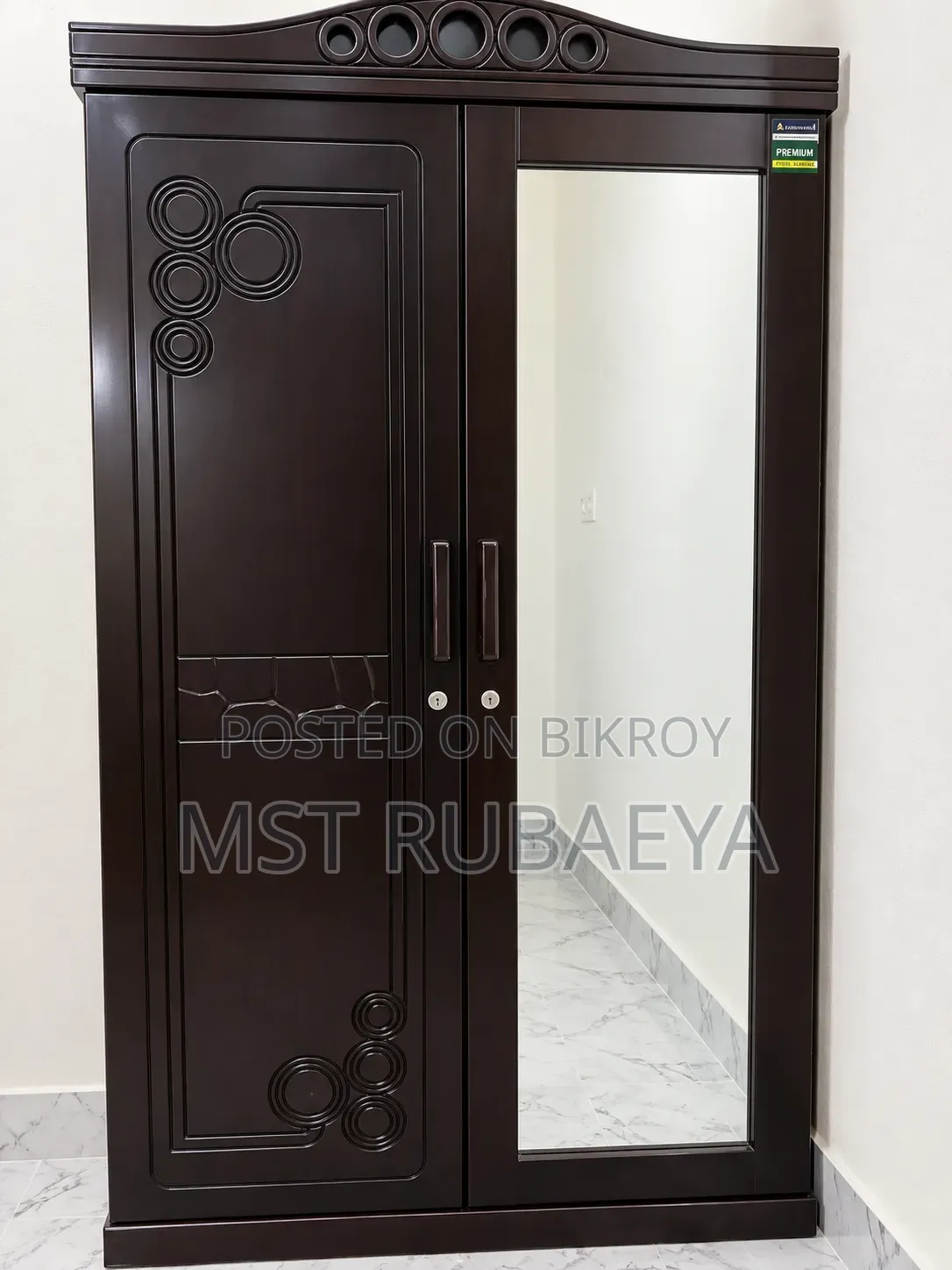 Malaysian Board Almirah