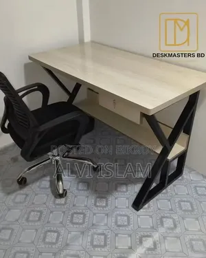 Premium Frame Table