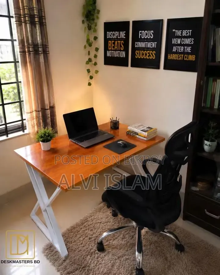 Premium Frame Table