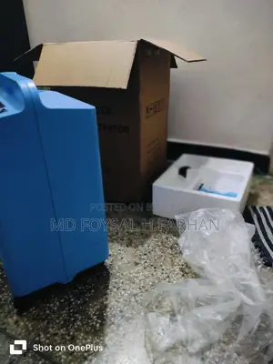 Oxygen Concentrator Look Like New