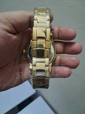 গোল্ড ঘড়ি