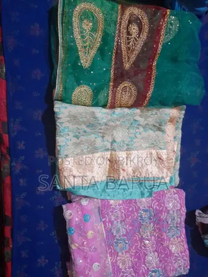 শাড়ি বিক্রি করব