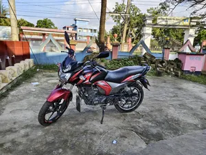 টিভিএস স্ট্রাইকার ১২৫ ২০১৮ কালো