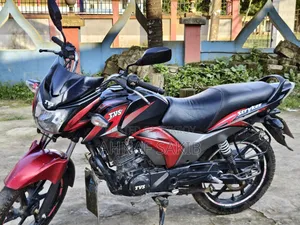 টিভিএস স্ট্রাইকার ১২৫ ২০১৮ কালো
