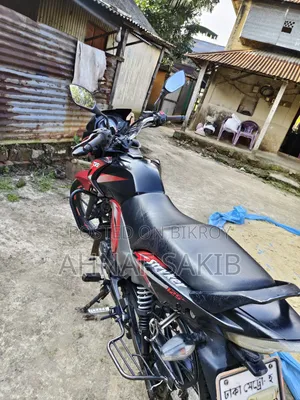 টিভিএস স্ট্রাইকার ১২৫ ২০১৮ কালো