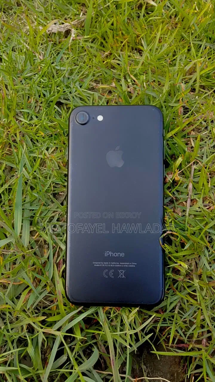 Apple iPhone 7 32 GB Black
