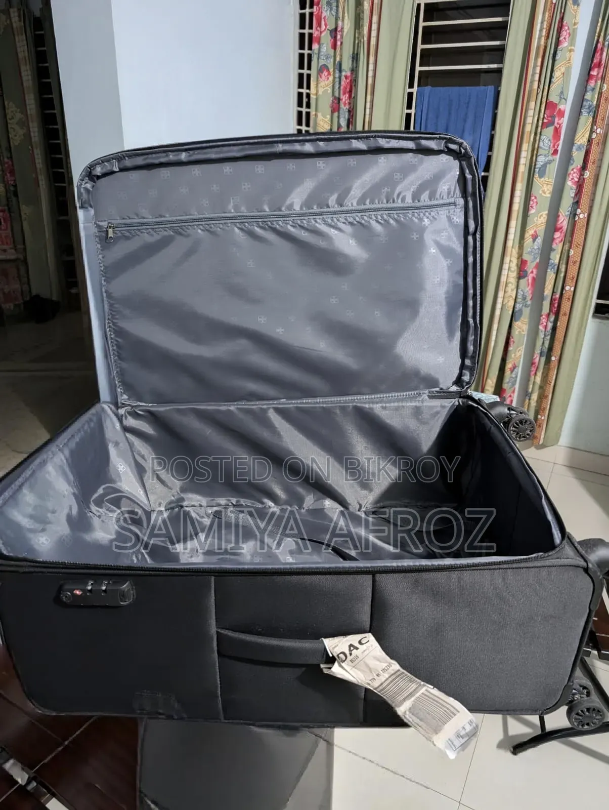 ট্রাভেল লাগেজ ব্যাগ