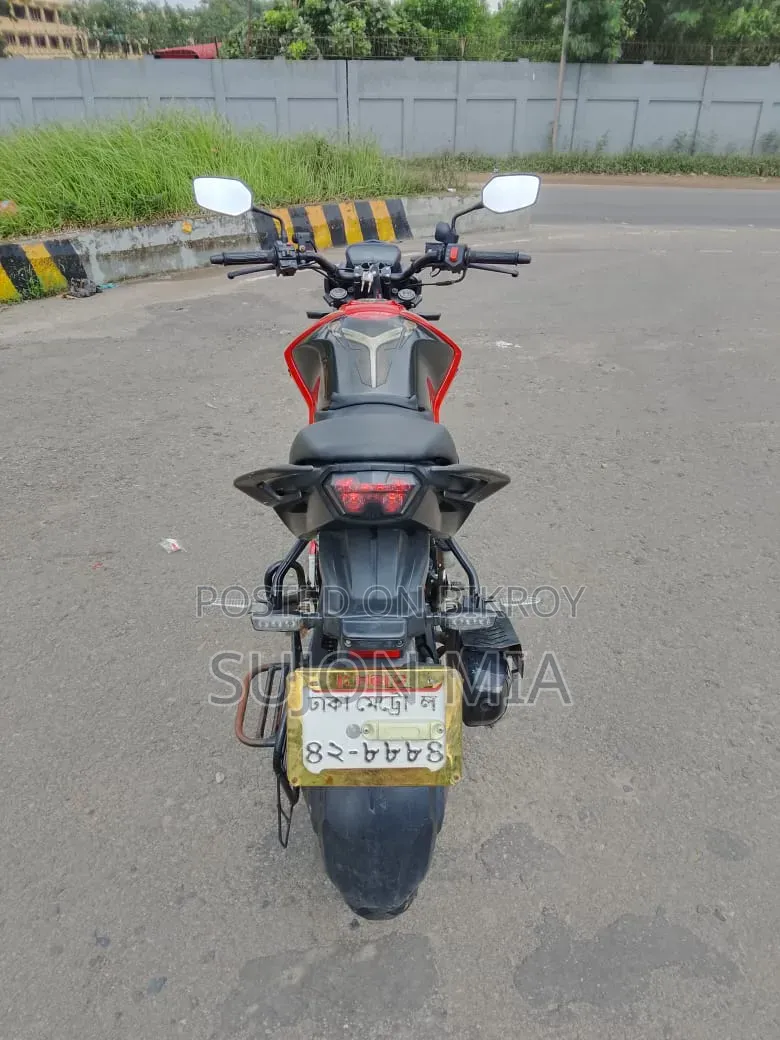 Hero Thriller 160R Refresh 2022 Red