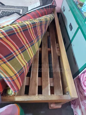আকাশমনি কাঠের খাট