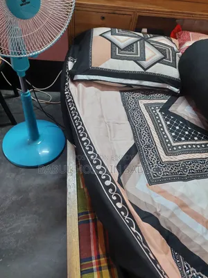 আকাশমনি কাঠের খাট