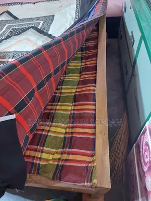 আকাশমনি কাঠের খাট