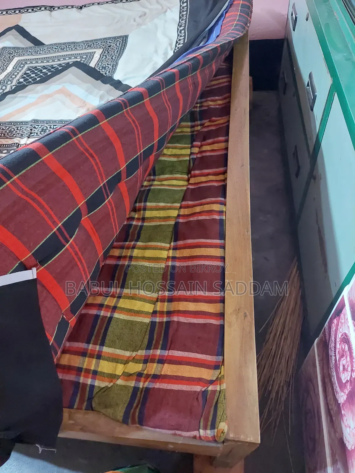 আকাশমনি কাঠের খাট