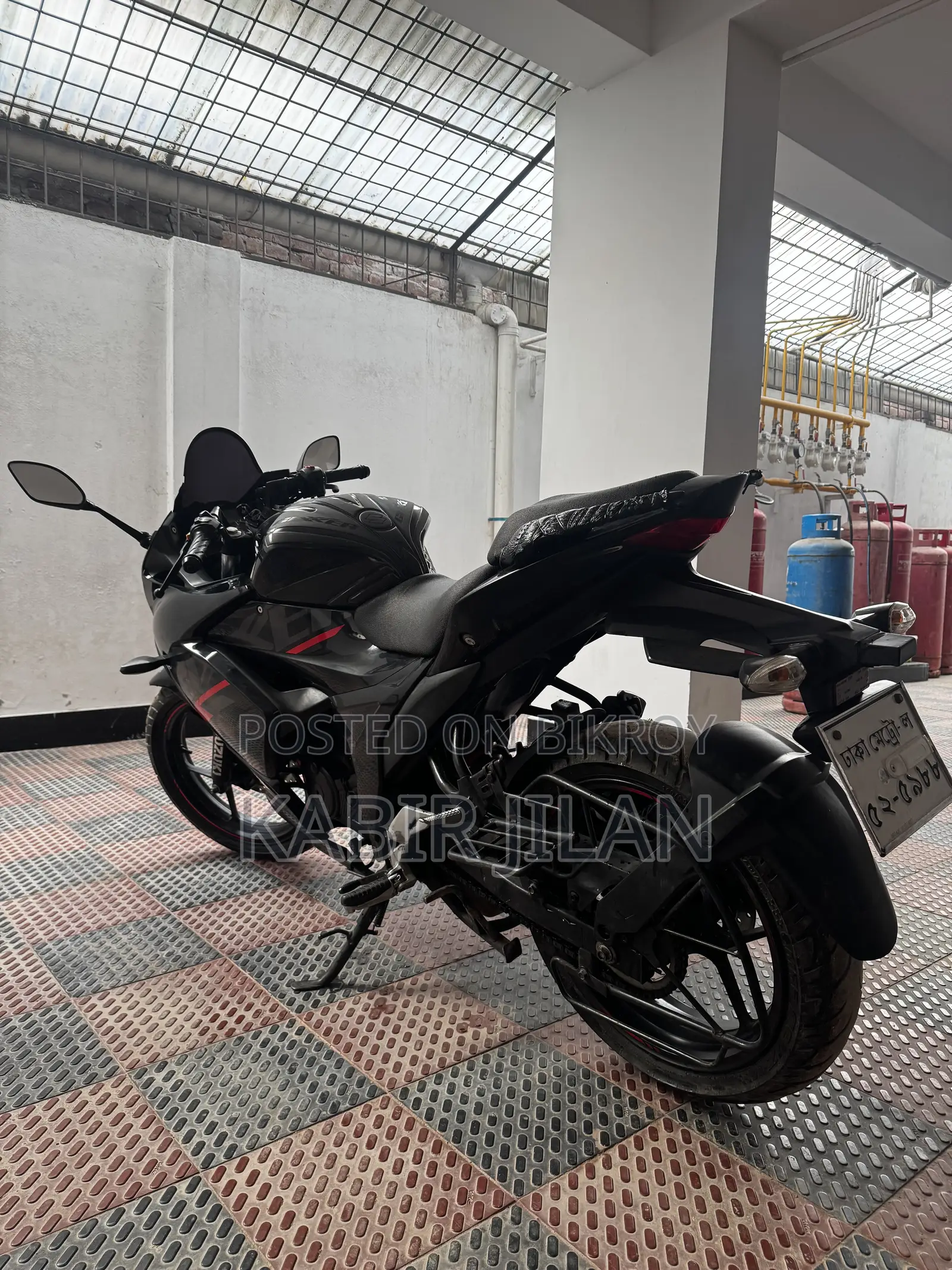 সুজুকি জিক্সার এসএফ ২০১৯ ব্ল্যাক