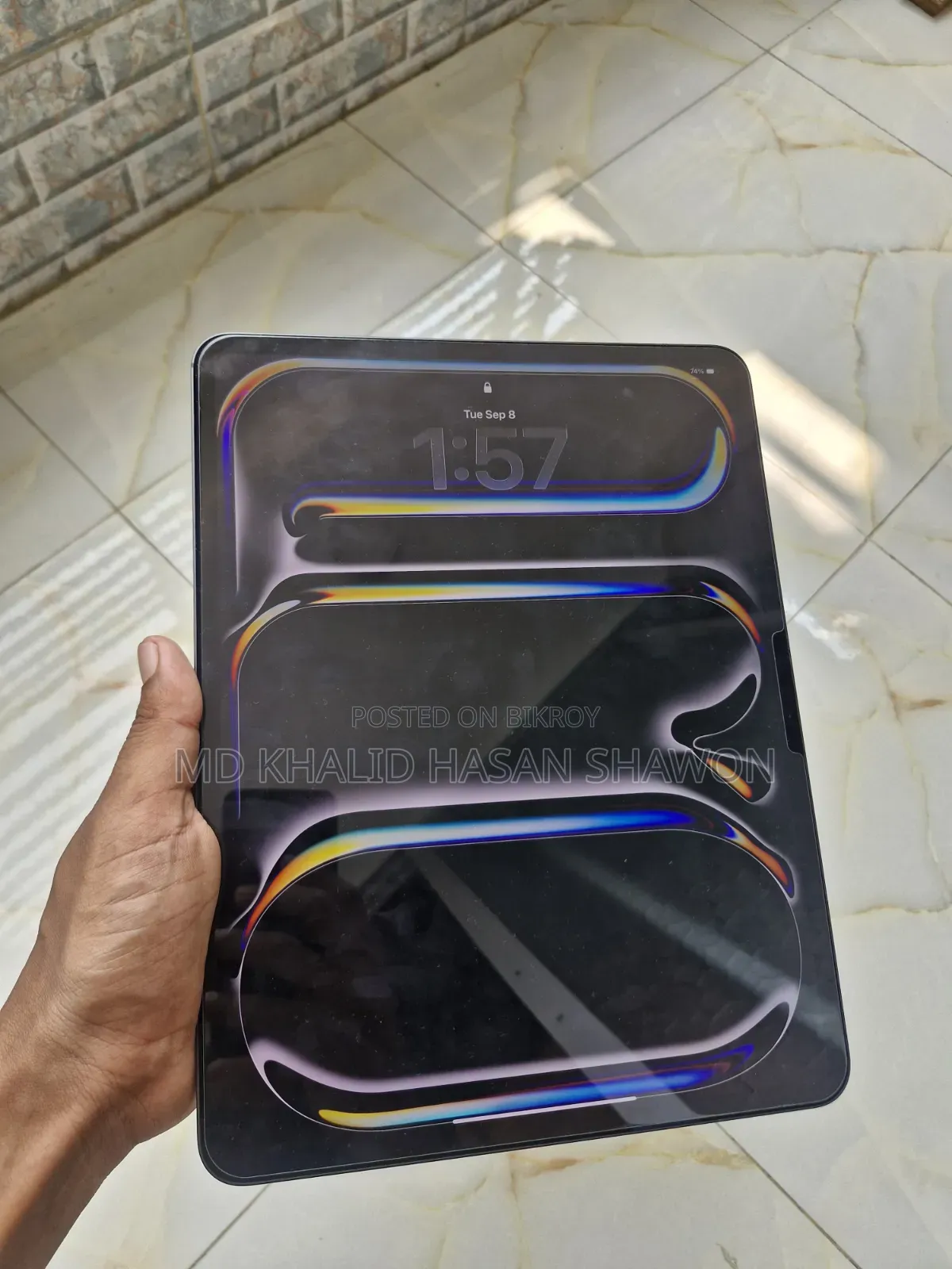 New Apple iPad Pro 13 (2025) 256 GB Black
