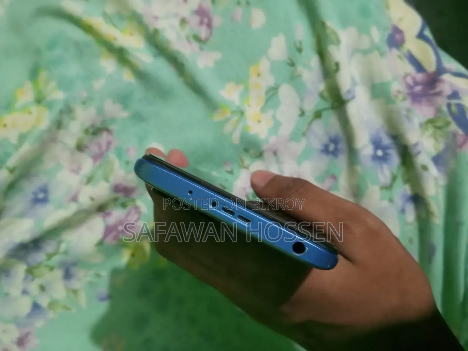 মোবাইল ফোন ১২৮ জিবি ব্লু