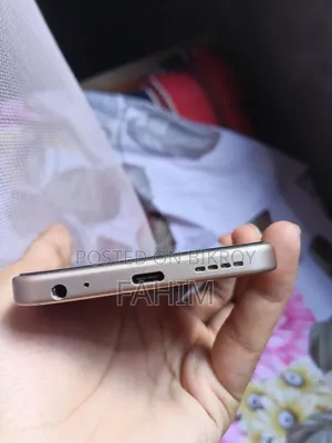 Infinix Hot 60 5G 128 GB