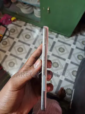 স্যামসাং গ্যালাক্সি এস২২ ৫জি ২৫৬ জিবি হোয়াইট