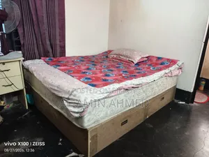 বক্স খাট, বড় দুটো ড্রয়ার আছে, ওয়ারড্রোব লাগে না