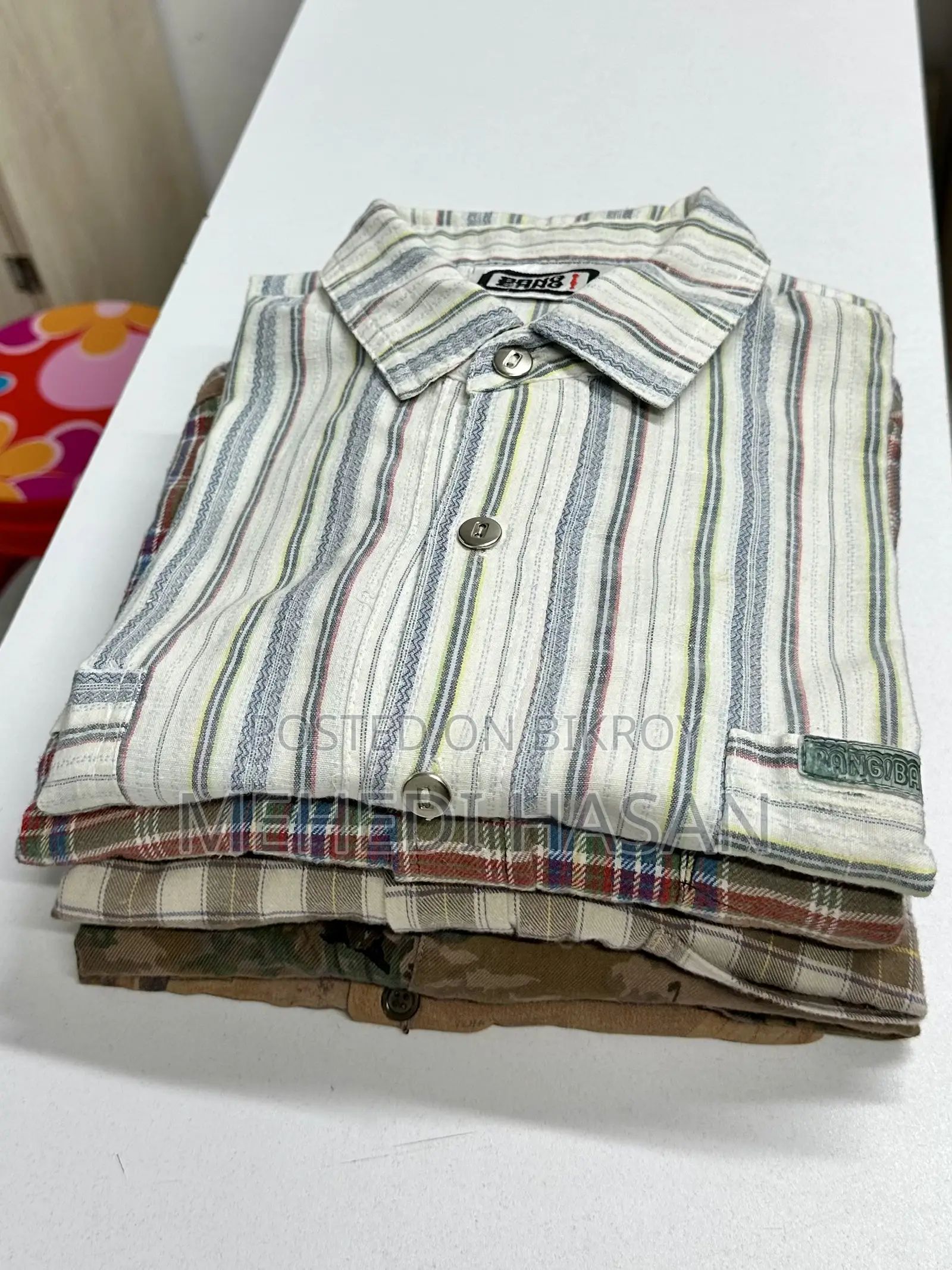30 PCS Thrift Shirts
