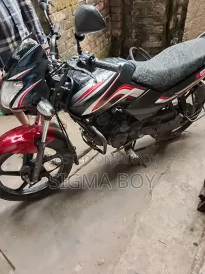 টিভিএস মেট্রো ২০১৮ কালো