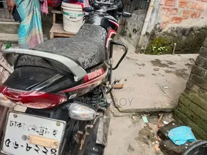 টিভিএস মেট্রো ২০১৮ কালো