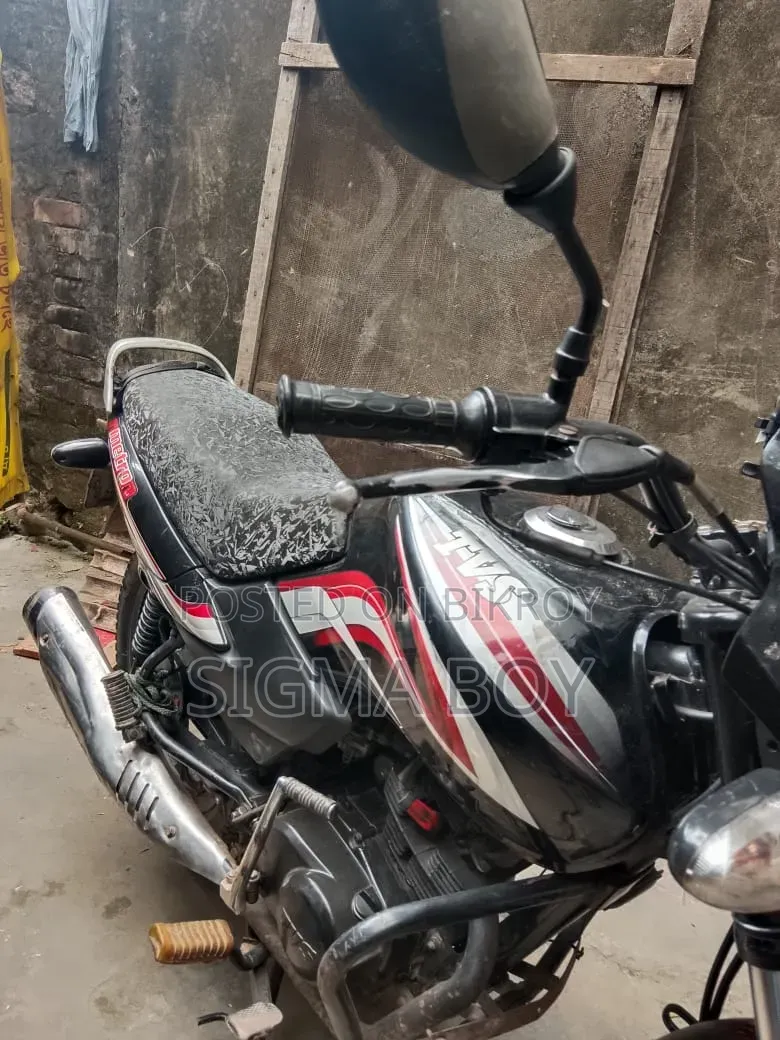 টিভিএস মেট্রো ২০১৮ কালো