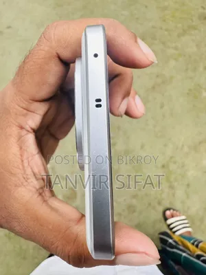 New iQOO 256 GB White