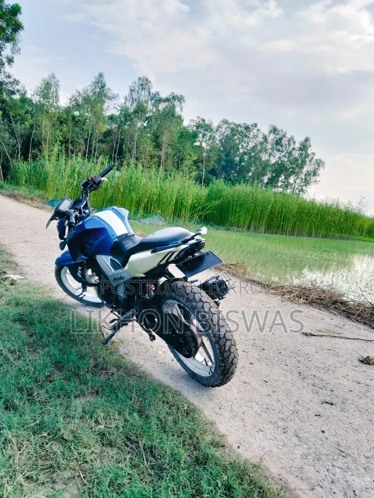টিভিএস অ্যাপাচে ১৬০ ৪ভি ২০২১ নীল