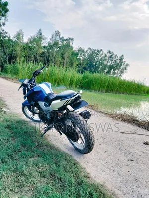 টিভিএস অ্যাপাচে ১৬০ ৪ভি ২০২১ নীল