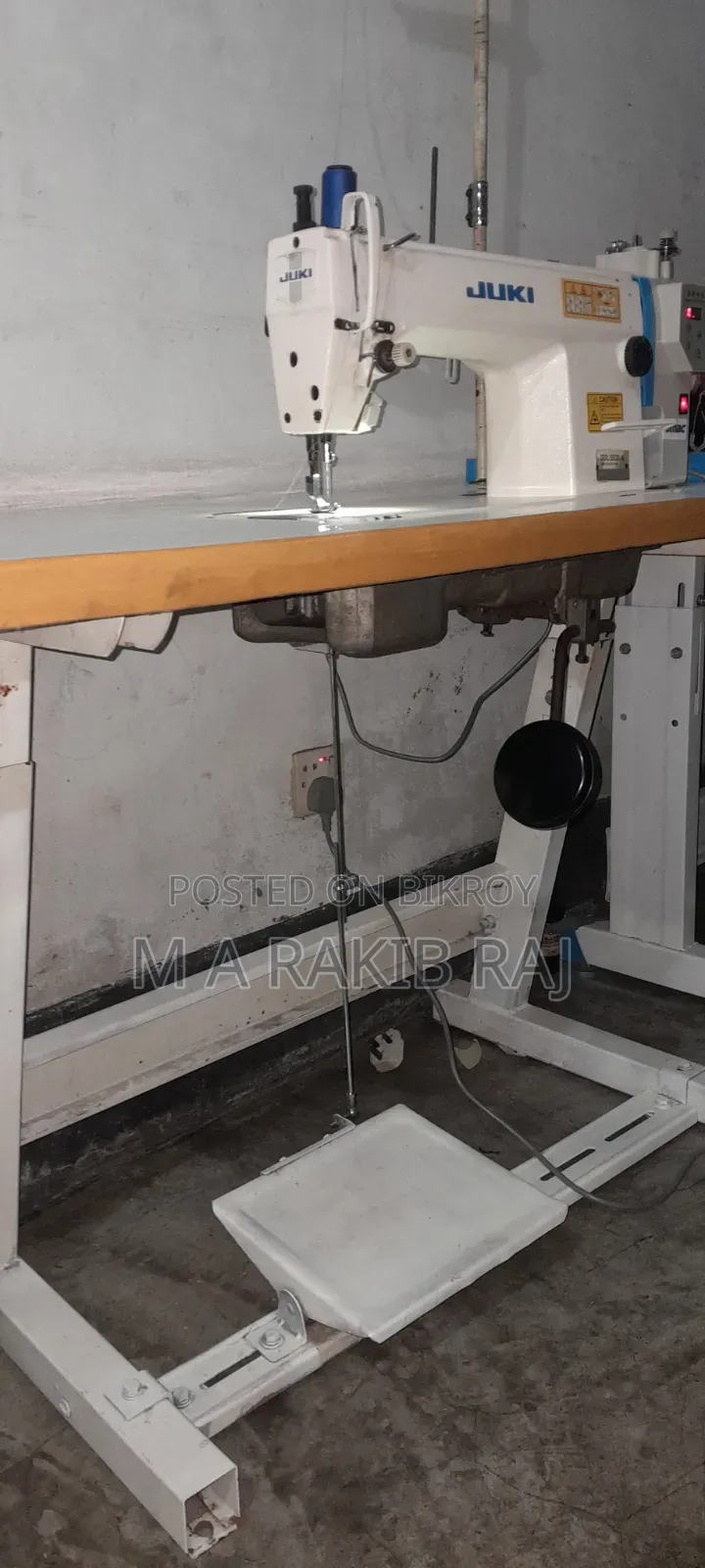 Zuki Semi Auto Plain Machine