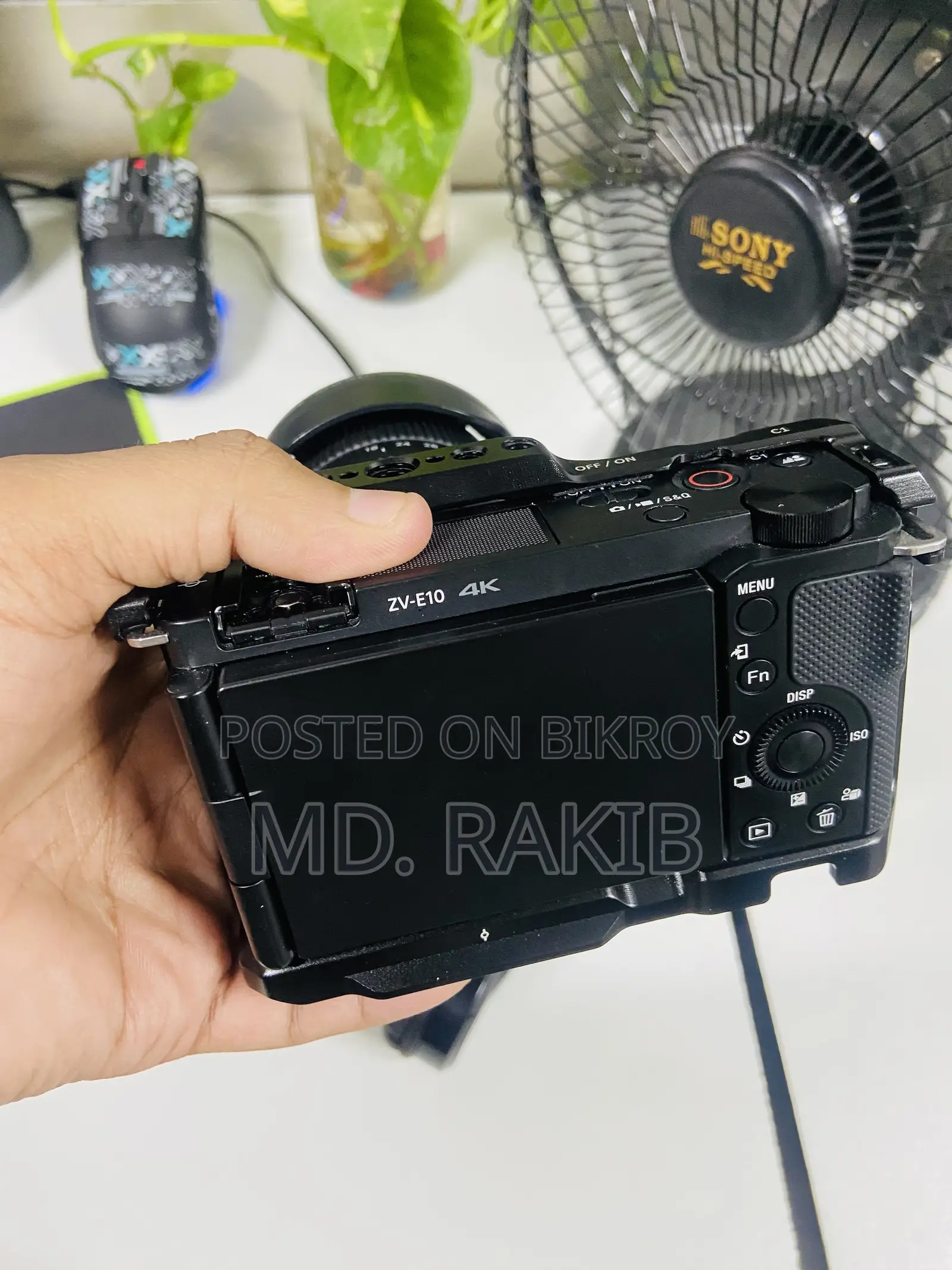 Sony ZV-E10 Camera Body + SmallRig Cage | Fresh Condition
