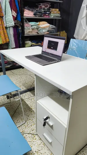 আমদানিকৃত টেবিল চেয়ার চীন থেকে
