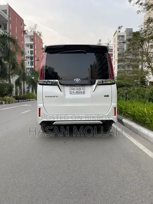 Toyota Noah 2018 White