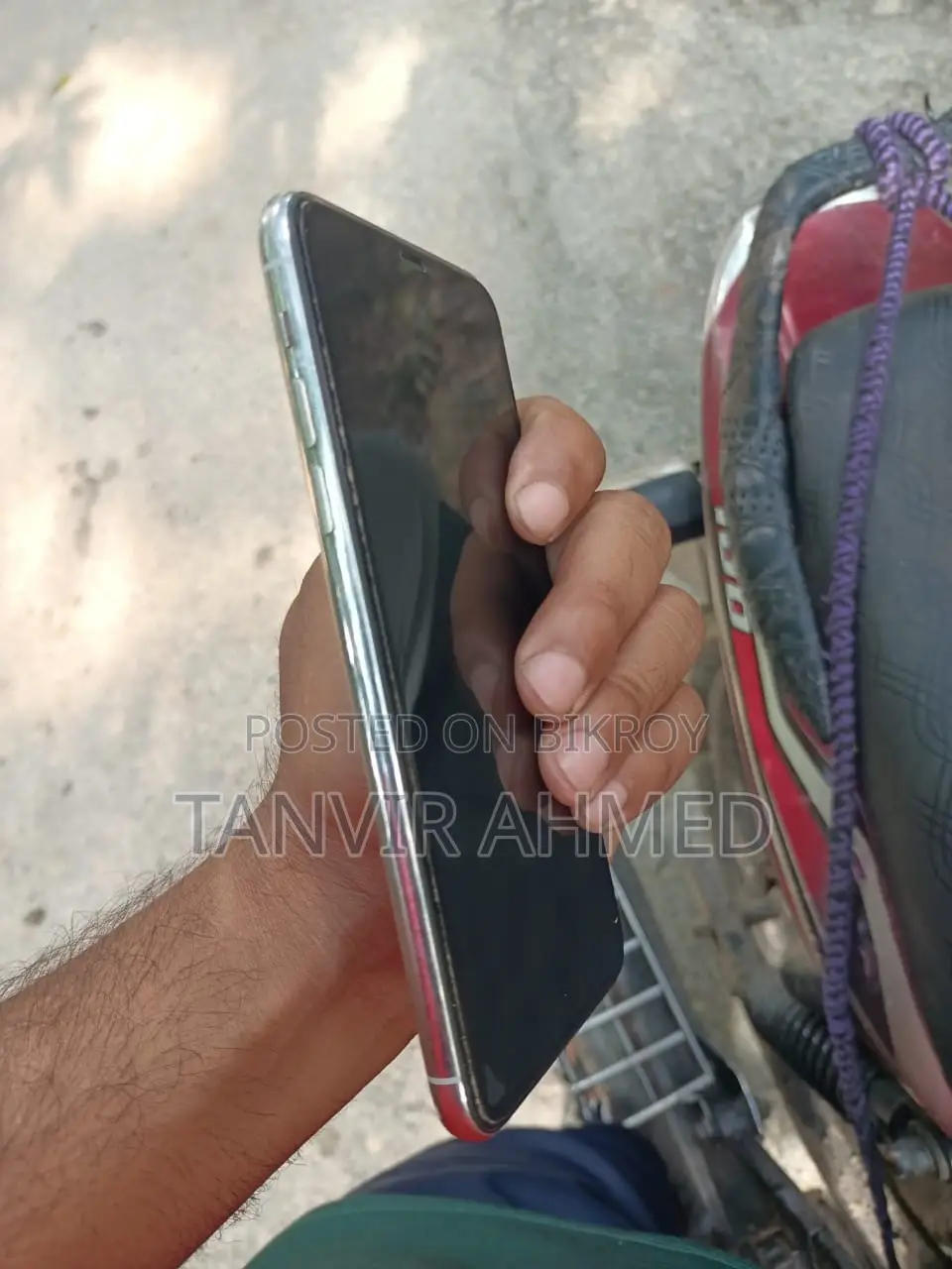 অ্যাপল আইফোন ১১ প্রো ম্যাক্স ৬৪ জিবি হোয়াইট