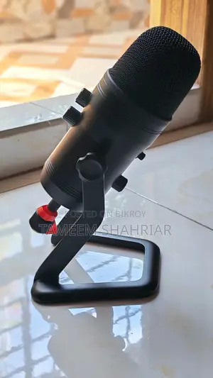 Microphone (Fifine K690 Condenser)