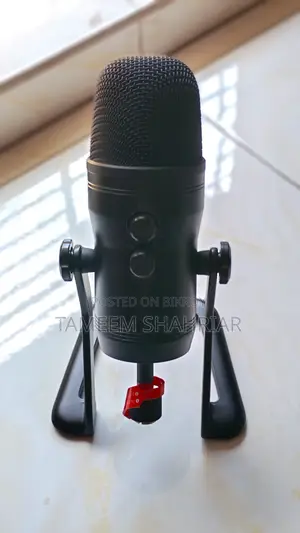 Microphone (Fifine K690 Condenser)