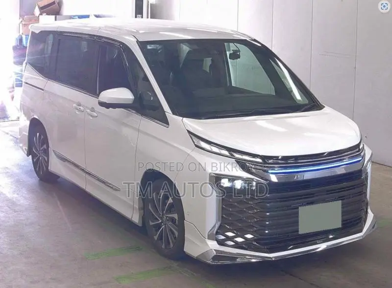Toyota Voxy S-Z Two-Wheel Drive Seven-Seater 2022 Pearl