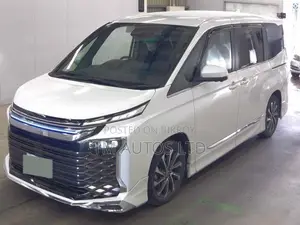 Toyota Voxy S-Z Two-Wheel Drive Seven-Seater 2022 Pearl