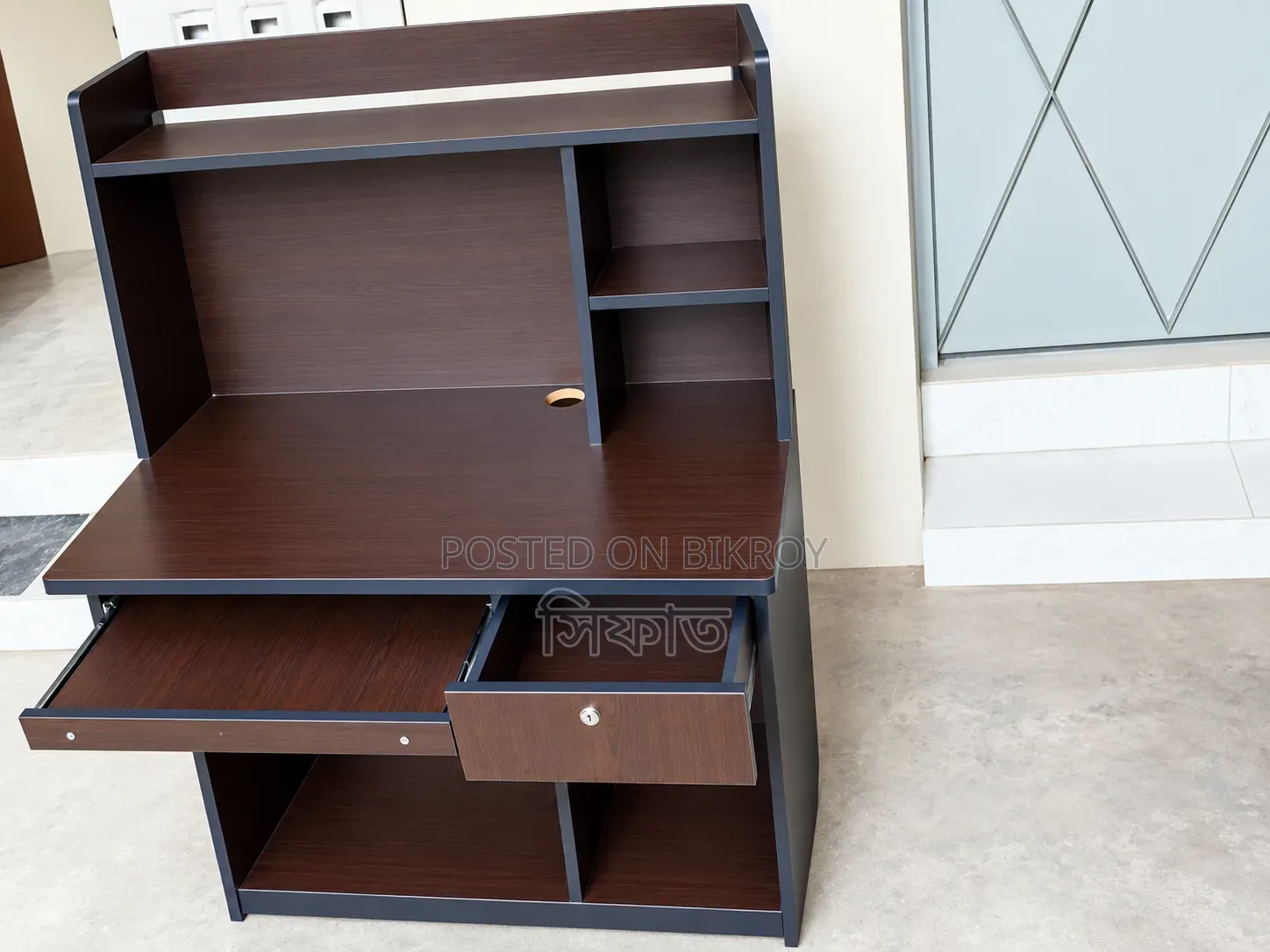 Large Size Computer Table
