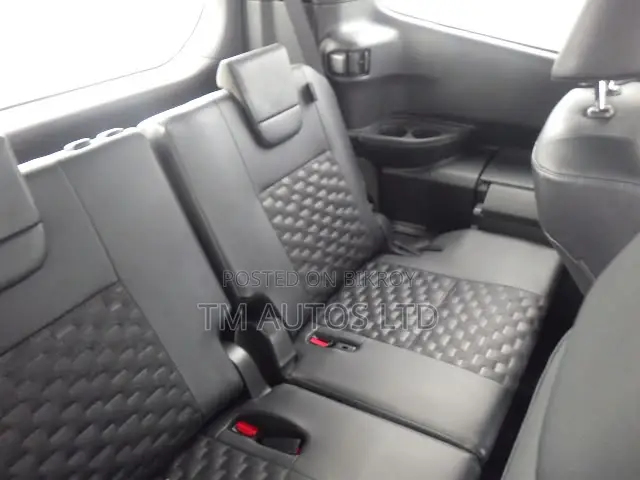 Toyota Voxy S-Z 2WD 7-Seater 2022 Pearl