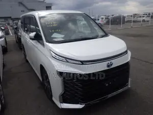 Toyota Voxy S-Z 2WD 7-Seater 2022 Pearl