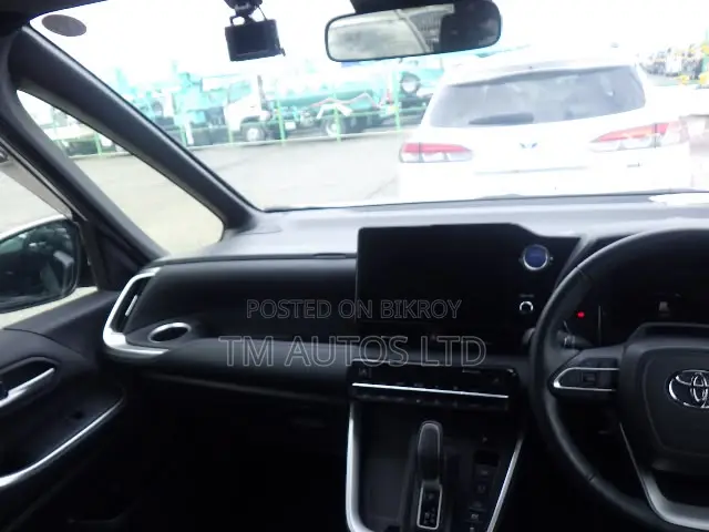 Toyota Voxy S-Z 2WD 7-Seater 2022 Pearl