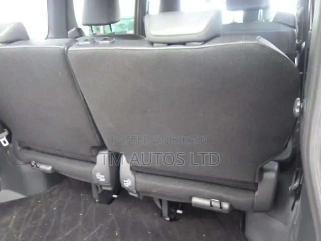 Toyota Voxy S-Z 2WD 7-Seater 2022 Pearl