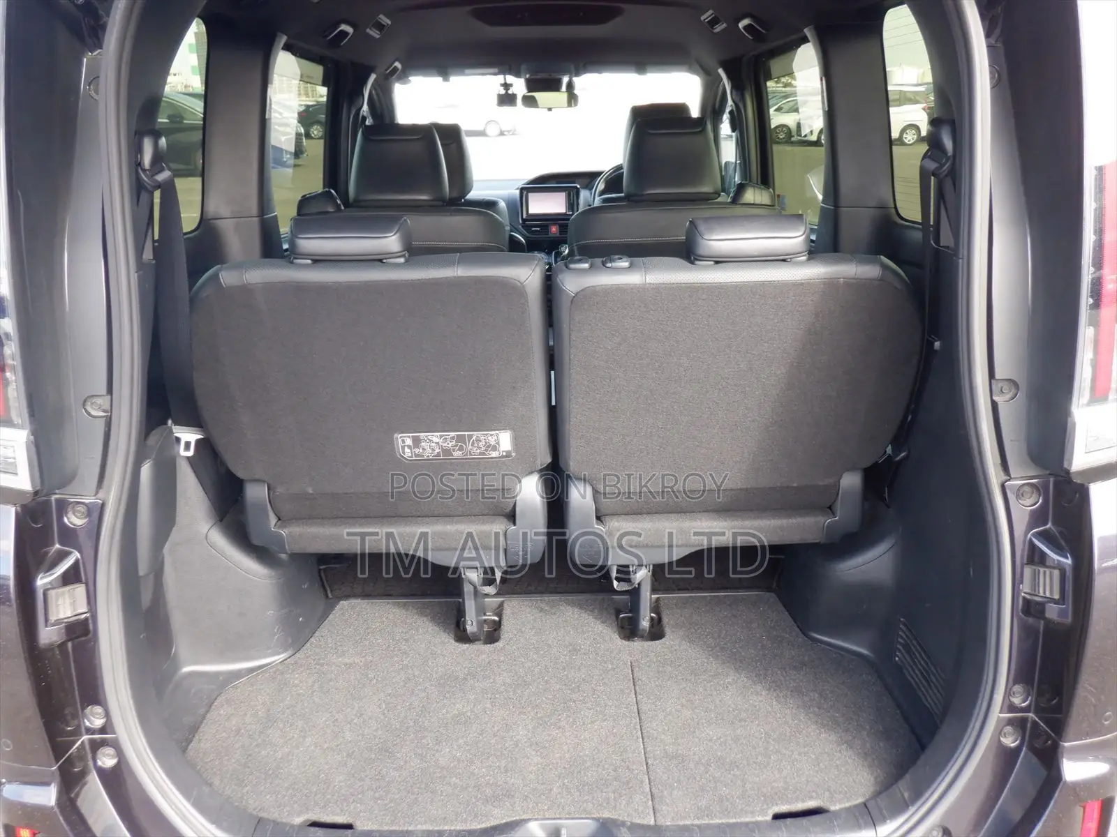 Toyota Esquire 1.8 Front-Wheel Drive Hybrid (7-Seater) 2021 Purple