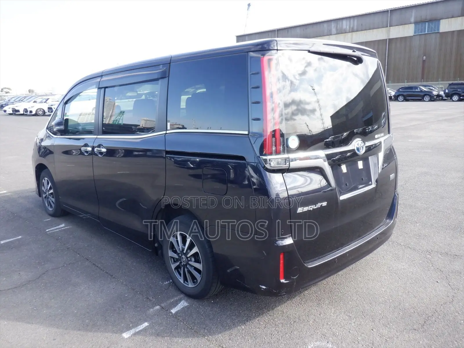 Toyota Esquire 1.8 Front-Wheel Drive Hybrid (7-Seater) 2021 Purple