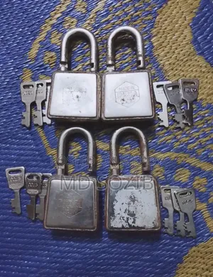 4 locks will be sold together