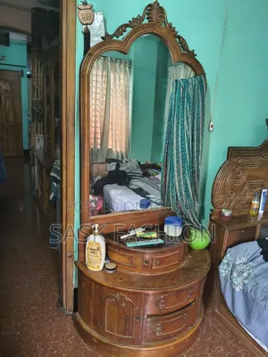 করই কাঠের ড্রেসিং টেবিল