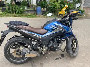 হোন্ডা হর্নেট ২০২১ নীল